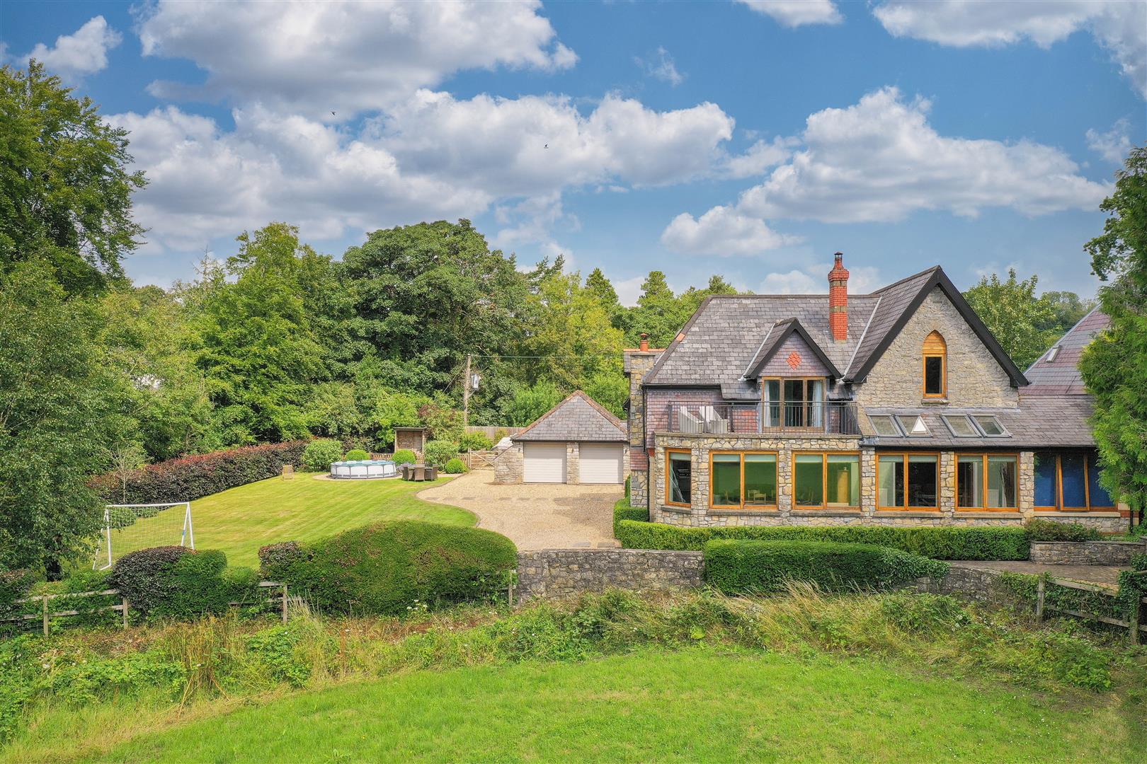 Watts & The Coach House, PeterstonSuperEly, Vale Of